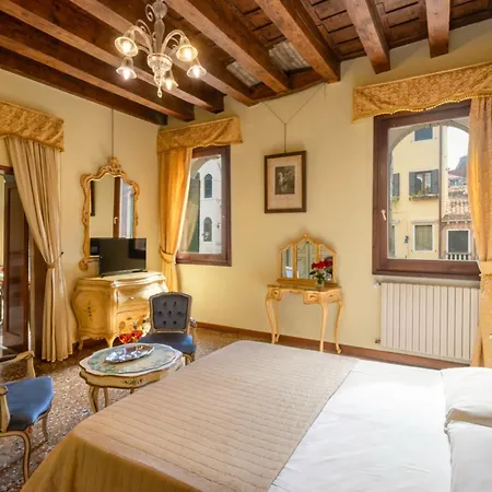 Palazzo San Firmino Residenza D Epoca Canal View Apartman Velence
