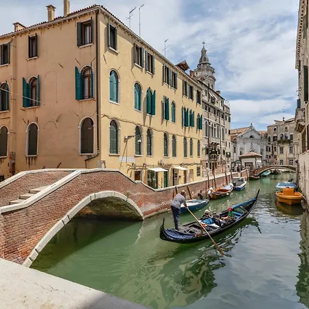 Palazzo San Firmino Residenza D Epoca Canal View Apartman Velence