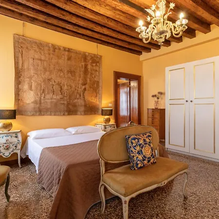 Palazzo San Firmino Residenza D Epoca Canal View Apartman *